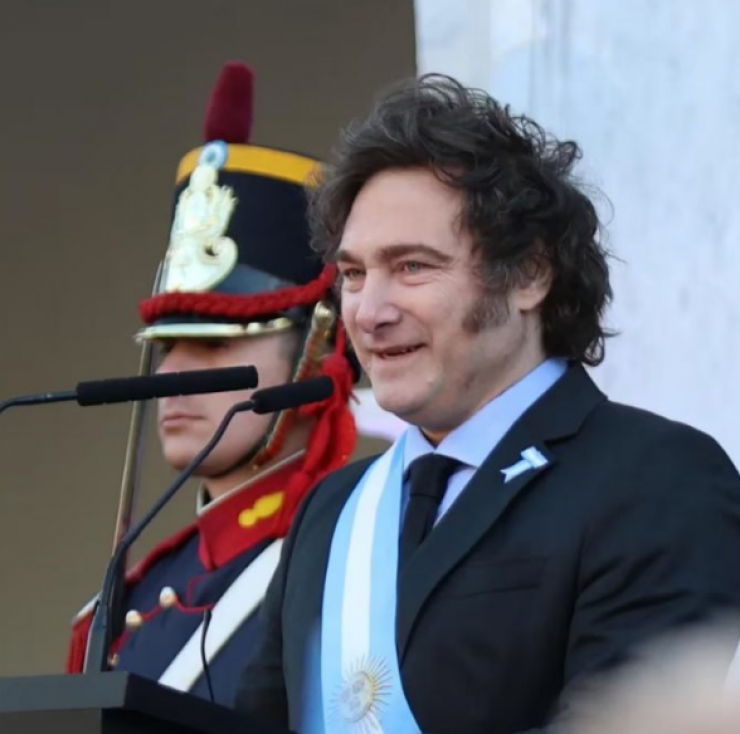 Javier Milei confía en sostener el superávit fiscal todo el año